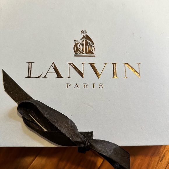 Worn only twice! Pretty amazing condition - Picture 5 of 7